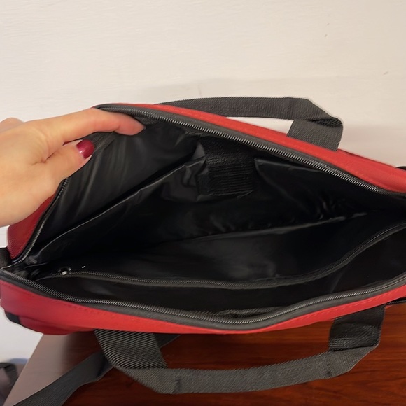 Red computer bag - Picture 4 of 5